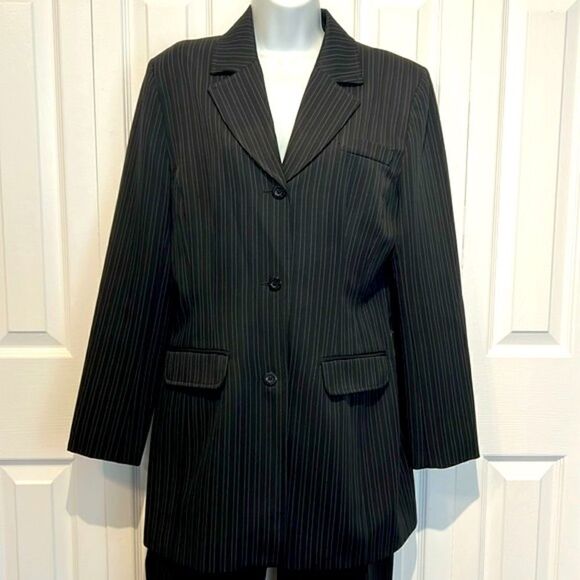 Buffalo David Bitton Women’s Black Pinstripe Suit|| Blazer Sz M/L, Pants Sz 30 - Picture 2 of 16